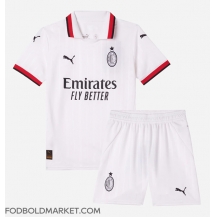 AC Milan Udebanetrøje Børn 2024-25 Kortærmet (+ Korte bukser)