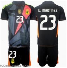 Argentina Emiliano Martinez #23 Målmand Hjemmebanetrøje Børn Copa America 2024 Kortærmet (+ Korte bukser)