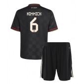 Bayern Munich Joshua Kimmich #6 Tredjetrøje Børn 2025-26 Kortærmet (+ Korte bukser)