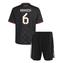 Bayern Munich Joshua Kimmich #6 Tredjetrøje Børn 2025-26 Kortærmet (+ Korte bukser)