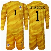 Kroatien Dominik Livakovic #1 Målmand Hjemmebanetrøje Børn EM 2024 Langærmet (+ Korte bukser)