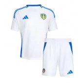 Leeds United Hjemmebanetrøje Børn 2024-25 Kortærmet (+ Korte bukser)