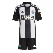 Newcastle United Hjemmebanetrøje Børn 2024-25 Kortærmet (+ Korte bukser)