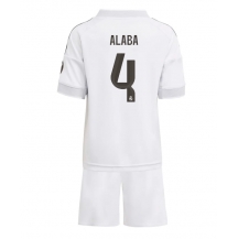Real Madrid David Alaba #4 Hjemmebanetrøje Børn 2025-26 Kortærmet (+ Korte bukser)