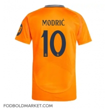 Real Madrid Luka Modric #10 Udebanetrøje 2024-25 Kortærmet