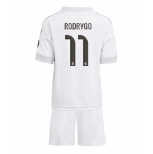 Real Madrid Rodrygo Goes #11 Hjemmebanetrøje Børn 2025-26 Kortærmet (+ Korte bukser)